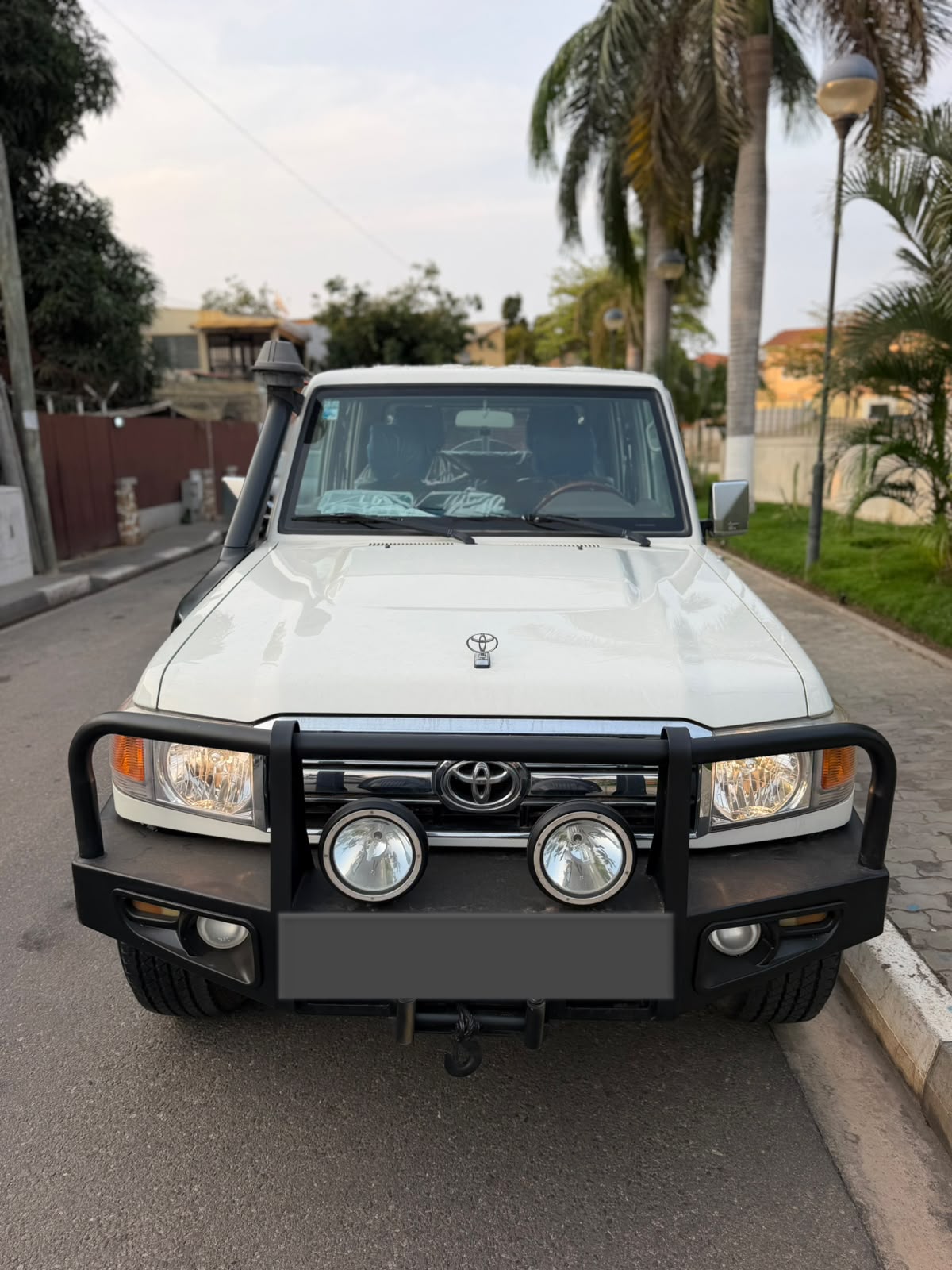 Toyota CRUISER - CABINE DUPLA
